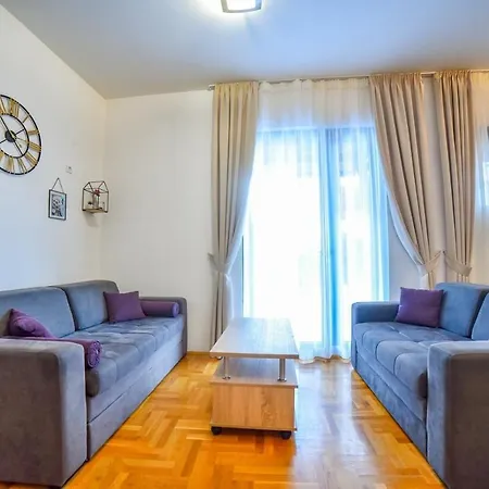 Ambasador Apartmán *