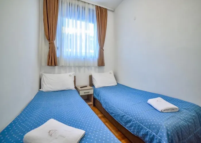 Ambasador زلاتيبور